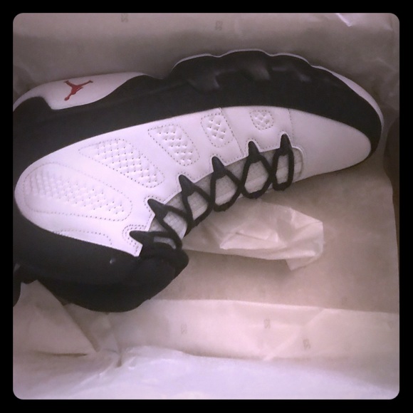 AJ 9 Space Jam 2017 - Picture 1 of 2
